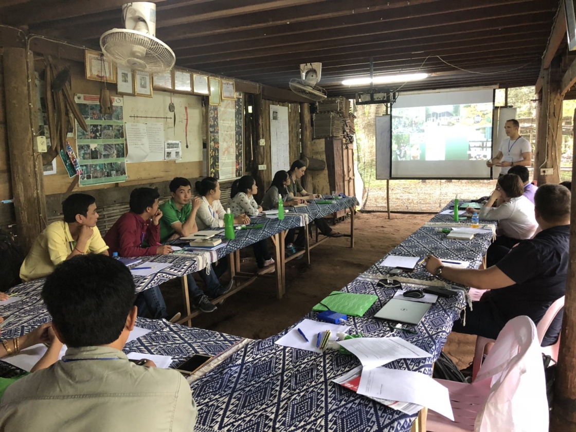 Image of a group watching presentation at SEABG conference 2018