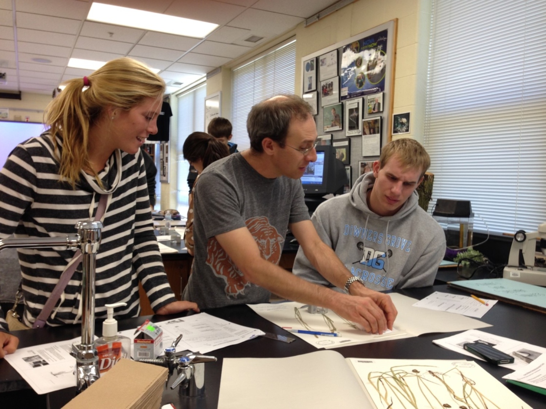 Andrew Hipp teaching a sedge class in the lab
