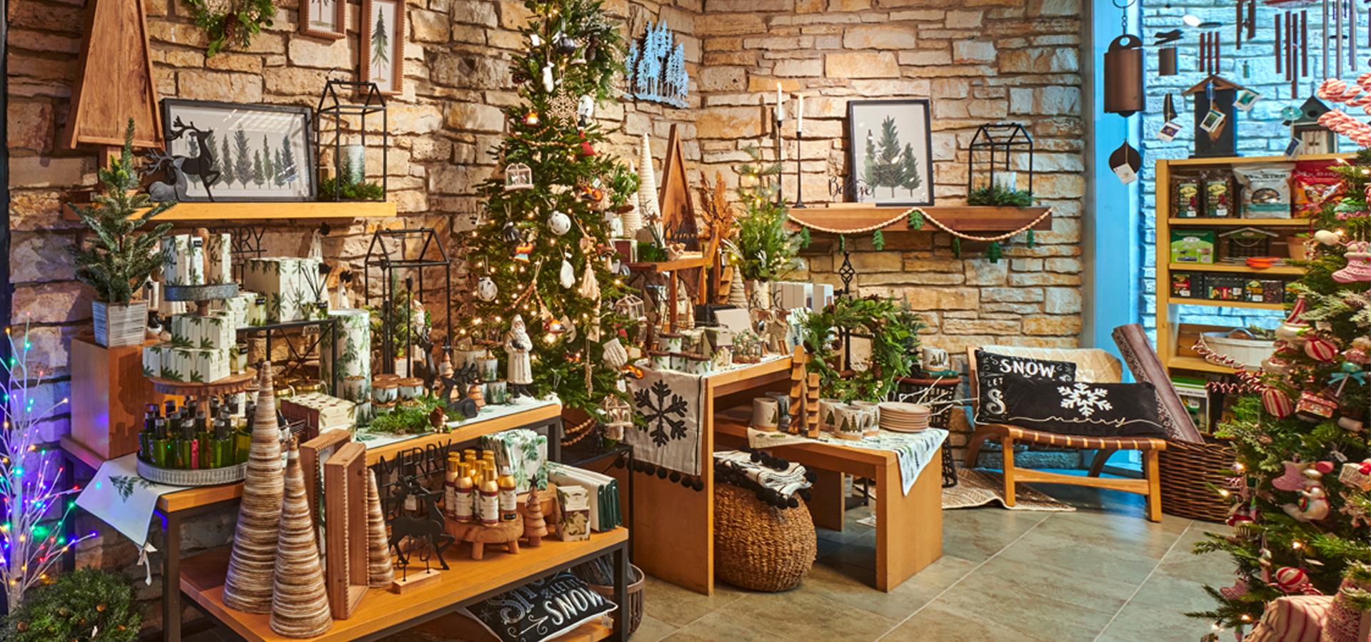 Arboretum Store holiday display