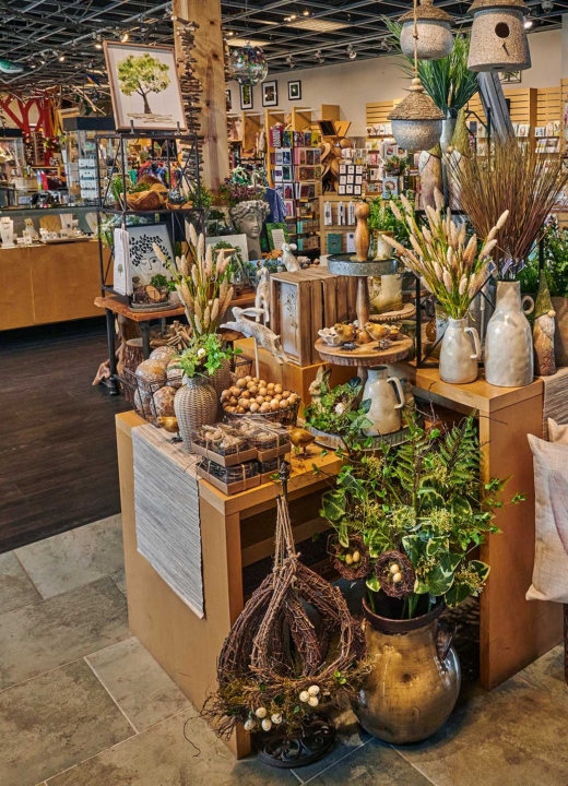 Arboretum Store spring items that are for sale.